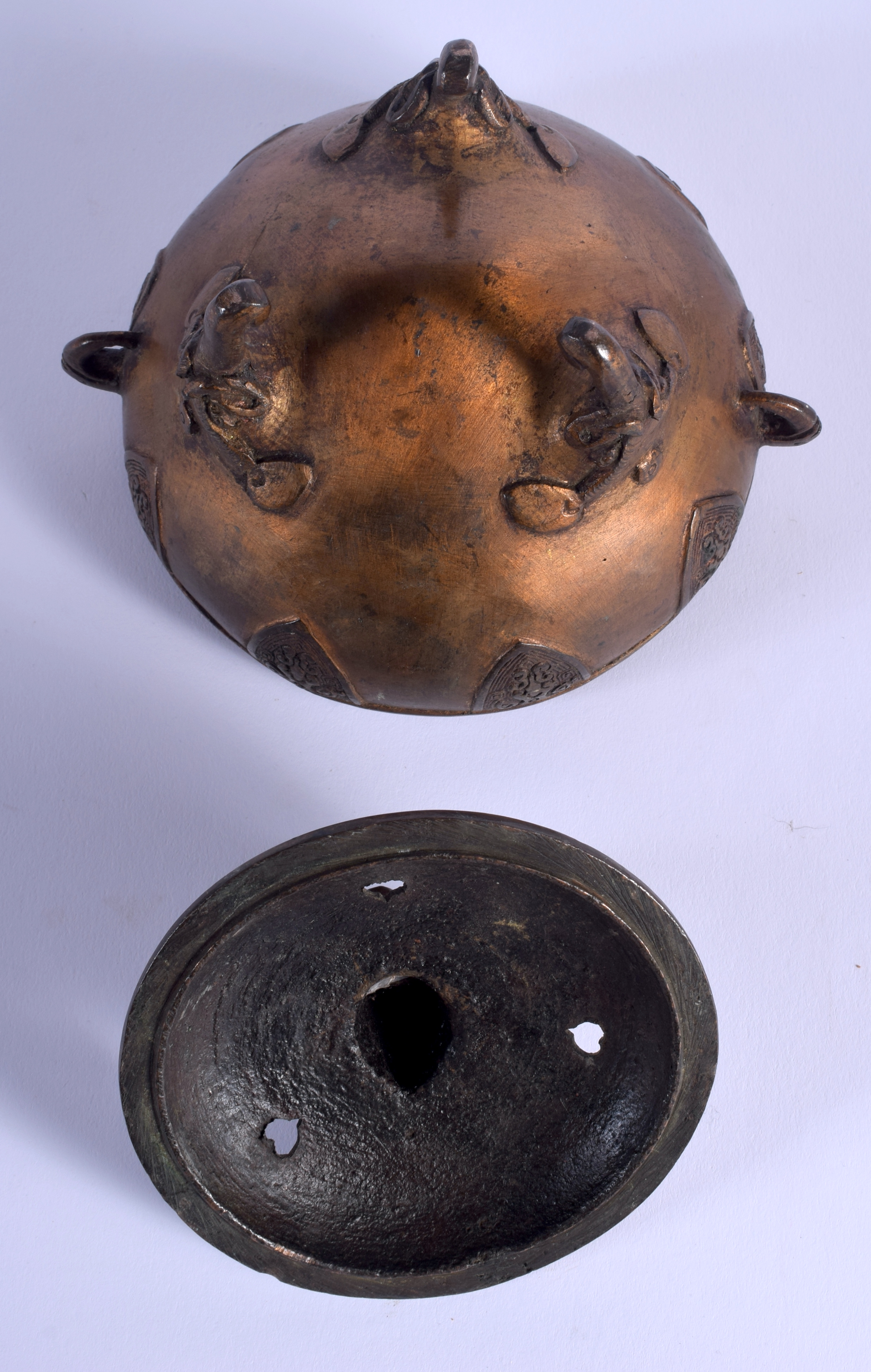 A 19TH CENTURY JAPANESE MEIJI PERIOD BRONZE CENSER AND COVER with foo dog finial. 12 cm x 10 cm. - Image 4 of 4