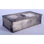 AN ART DECO SILVER CIGARETTE BOX. London 1921. 539 grams. 17 cm x 4 cm.