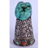 AN UNUSUAL EARLY 20TH CENTURY TIBETAN SILVER TURQUOISE AND AGATE SEAL. 8 cm x 4.5 cm.