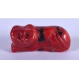 A VINTAGE CARVED CORAL CAT. 2 cm wide.