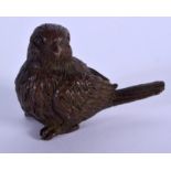 A JAPANESE BRONZE BIRD OKIMONO. 4.5 cm wide.