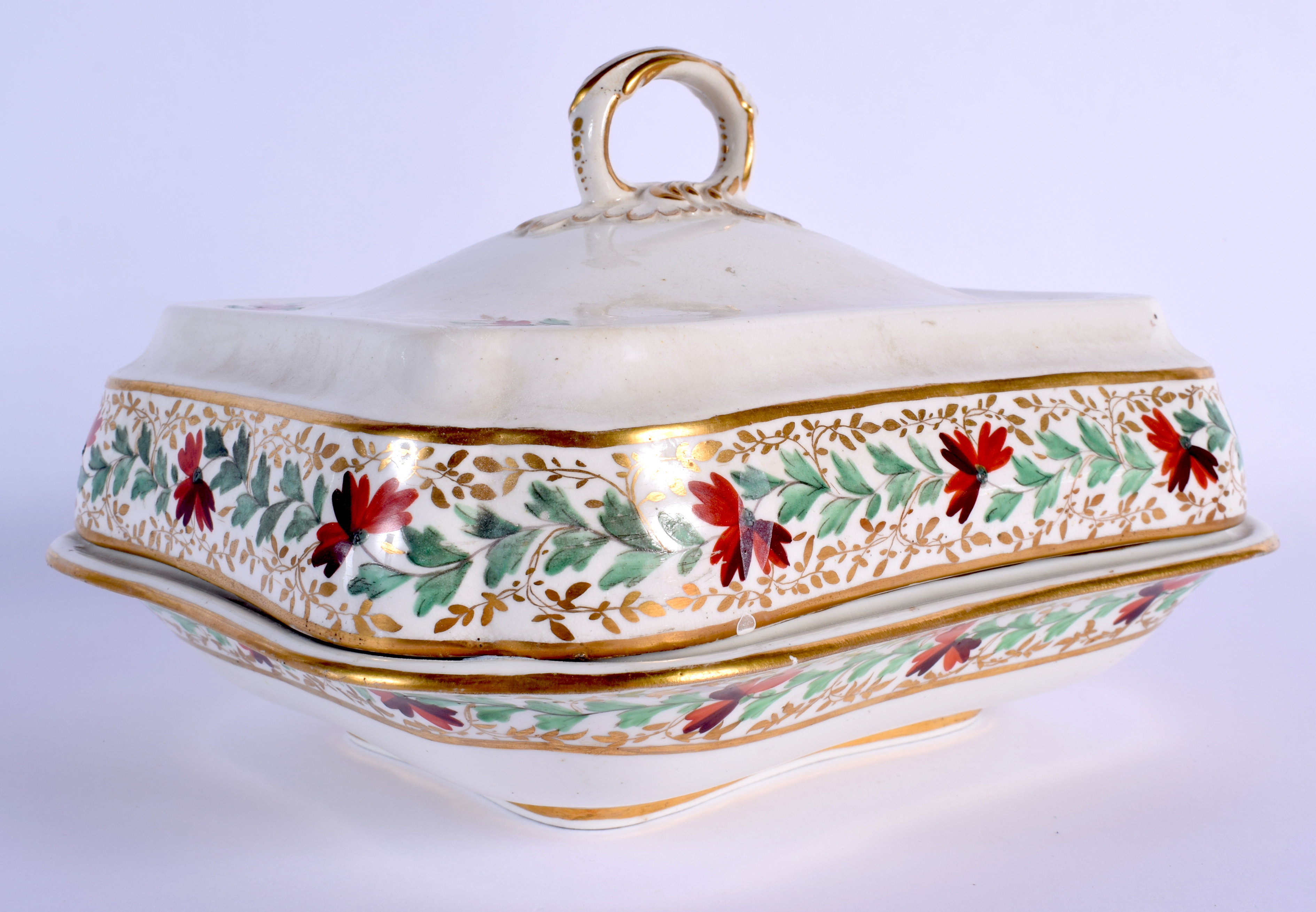 A LARGE EARLY 19TH CENTURY DERBY PORCELAIN SERVING BOWL AND COVER of square form, painted with gilt - Image 2 of 4