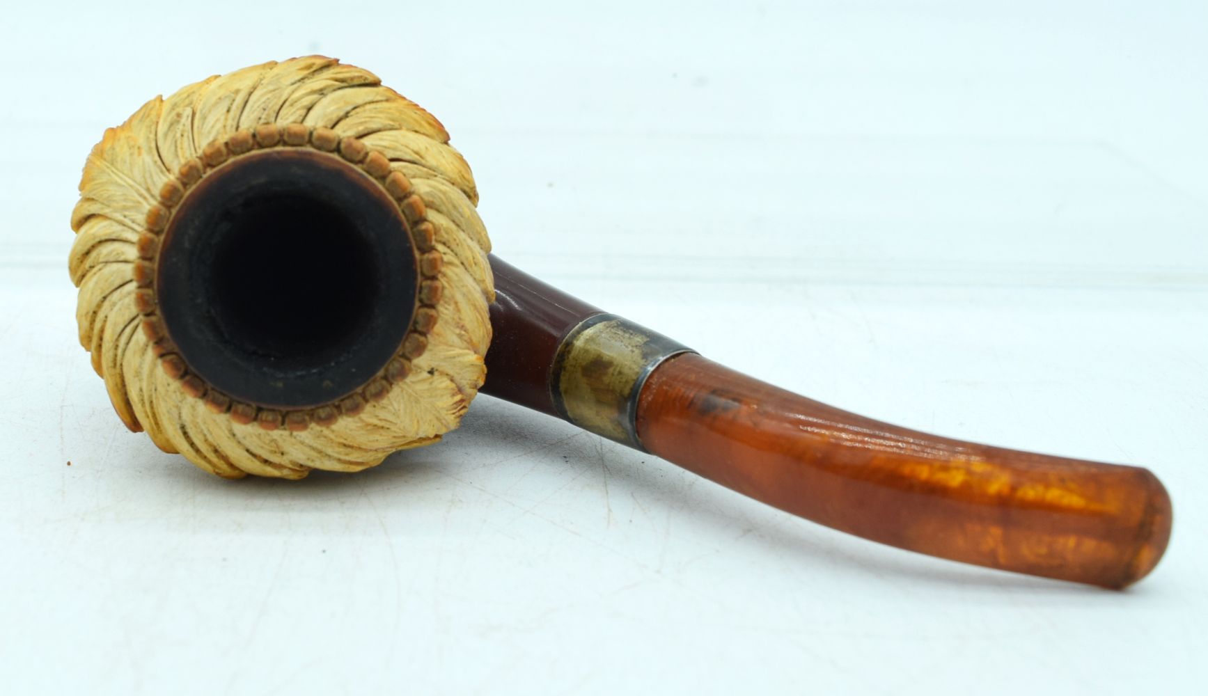 AN ANTIQUE MEERSCHAUM AND AMBER BEARDED MALE PIPE. 12 cm wide. - Image 5 of 5