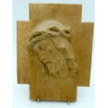 A VINTAGE CARVED WOOD PORTRAIT PLAQUE OF CHRIST. 22 cm x 15 cm.