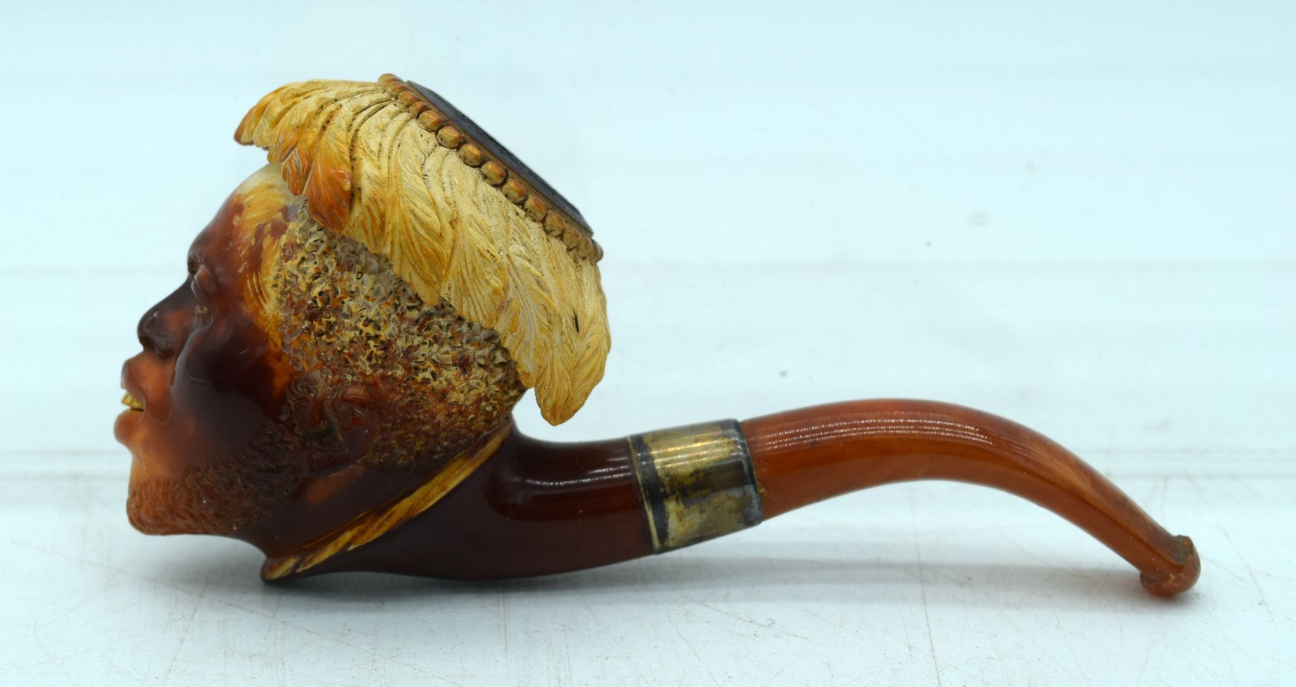 AN ANTIQUE MEERSCHAUM AND AMBER BEARDED MALE PIPE. 12 cm wide. - Image 2 of 5