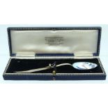 A 1940S CONTINENTAL SILVER AND ENAMEL JUMPING SKIER ENAMELLED SPOON. 13 grams. 11 cm long.