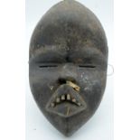 AFRICAN TRIBAL DAN MASK, IVORY COAST / LIBERIA. 33cm x 20cm