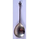 AN ANTIQUE SILVER APOSTLE SPOON. London 1883. 55 grams. 16.5 cm long.