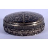 A VINTAGE SILVER NIELLO BOX. 33 grams. 4 cm wide.