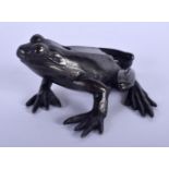 AN EARLY 20TH CENTURY JAPANESE MEIJI PERIOD BRONZE FIGURE OF A FROG by Jyoun Oshima. 8 cm x 8 cm.