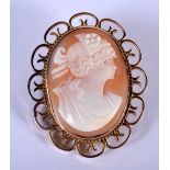 A 9CT GOLD CAMEO BROOCH. 3.5 cm x 3 cm. 6.2 grams. 3 cm x 2.5 cm.