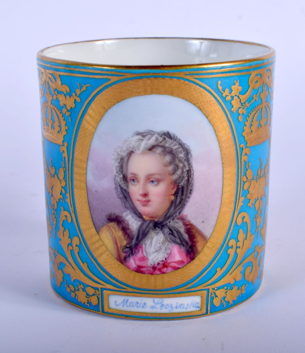 A FINE 19TH CENTURY SEVRES PORCELAIN CABINET CUP AND SAUCER painted with portraits and bands of foli - Image 2 of 20