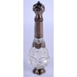 AN ANTIQUE SILVER SCENT BOTTLE. 12 cm high.