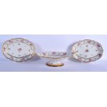 Early 19th c. Barr Flight and Barr tazza and two oval dishes painted with roses in the manner of Wil