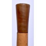 A 19TH CENTURY CONTINENTAL CARVED RHINOCEROS HORN HANDLED WALKING CANE. 82 cm long.