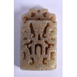 A CHINESE CARVED JADE PENDANT 20th Century. 6.5 cm x 4 cm.