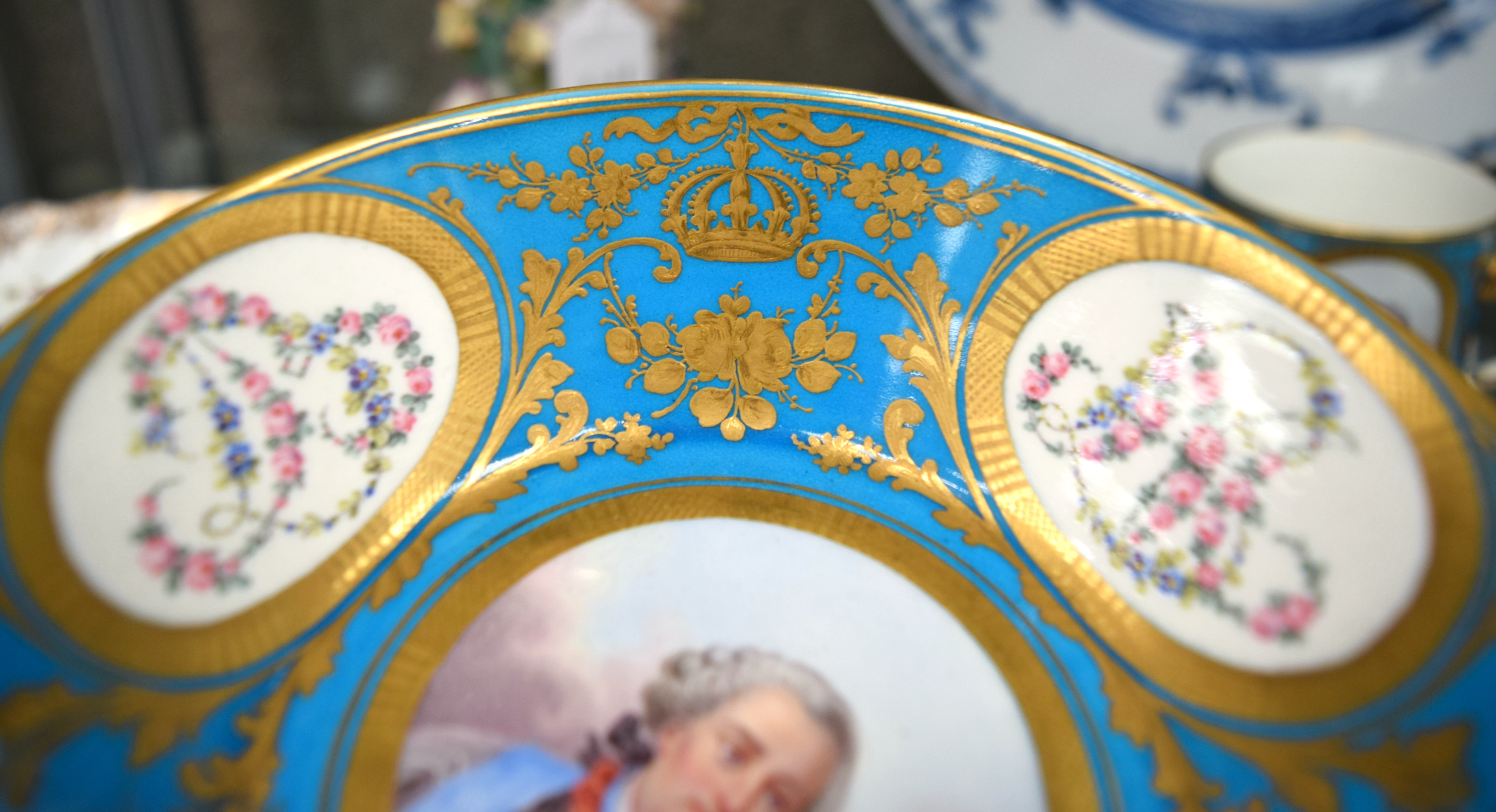 A FINE 19TH CENTURY SEVRES PORCELAIN CABINET CUP AND SAUCER painted with portraits and bands of foli - Image 8 of 20