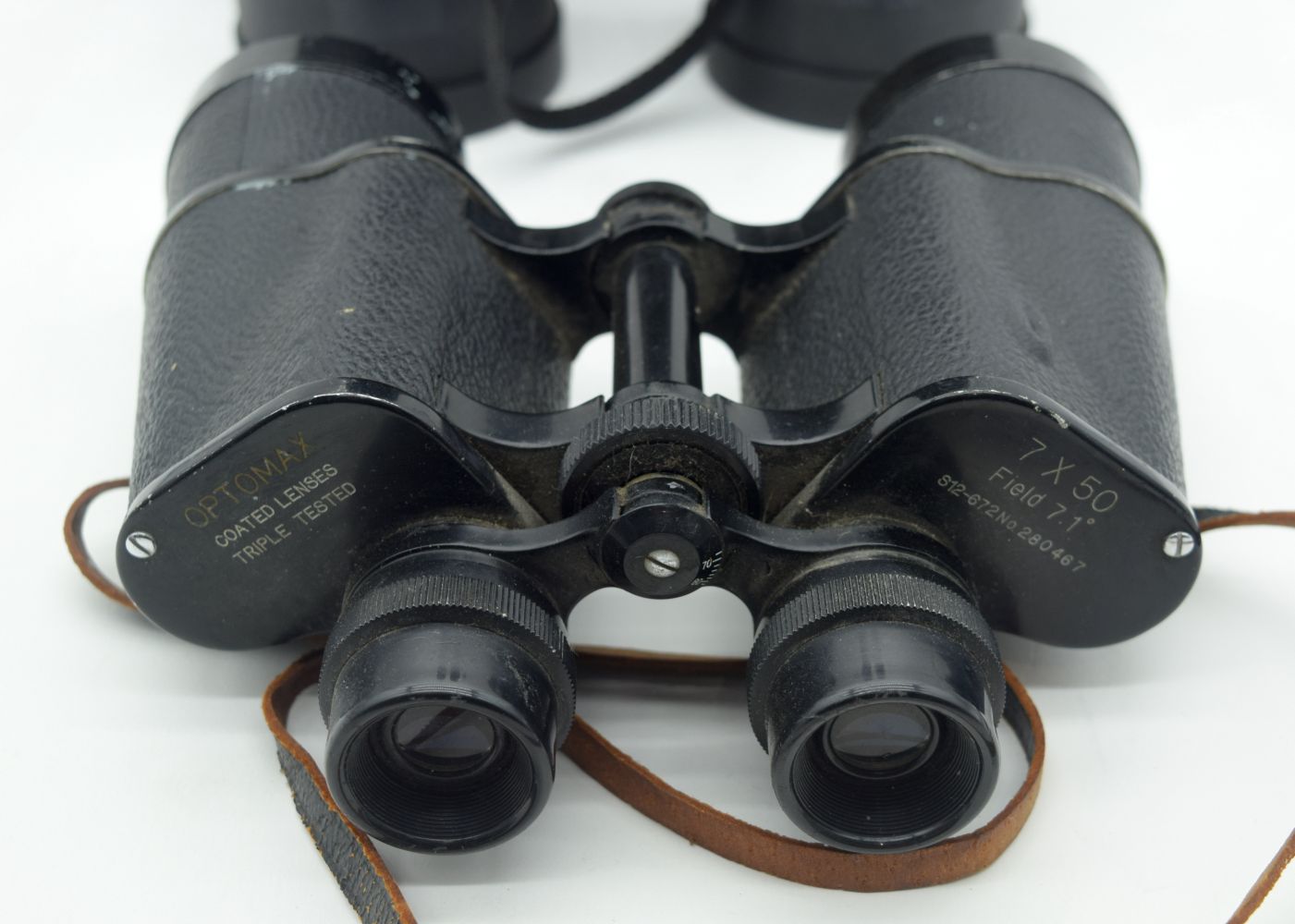 A pair of Bushnell binoculars together with a set of Optimax binoculars. 30cm (2). - Bild 2 aus 4