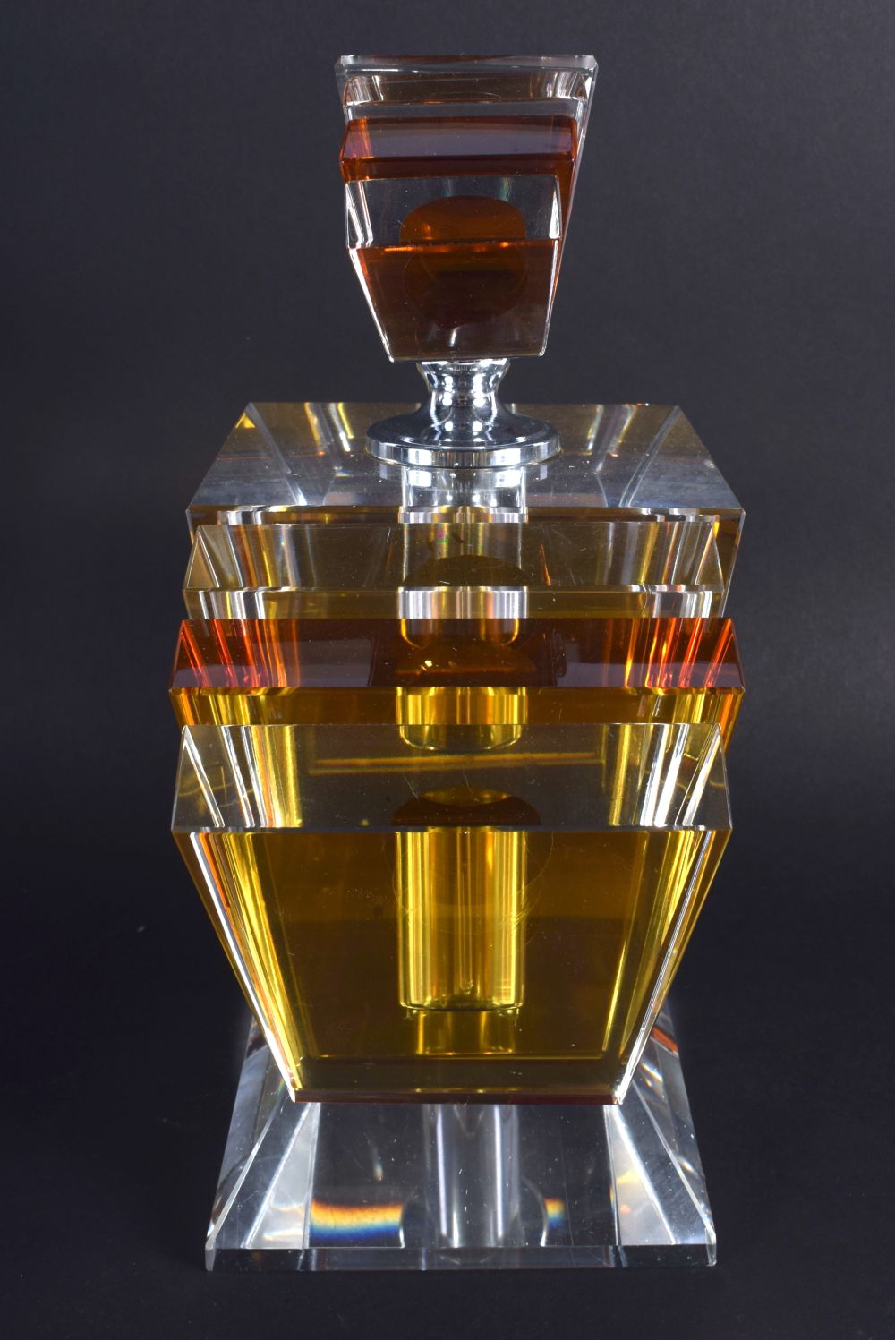 AN ART DECO STYLE AMBER AND CLEAR GLASS SCENT BOTTLE. 24 cm x 16 cm. - Image 2 of 5