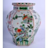 A CHINESE FAMILLE VERTE PORCELAIN VASE 20th Century. 16 cm x 11 cm.