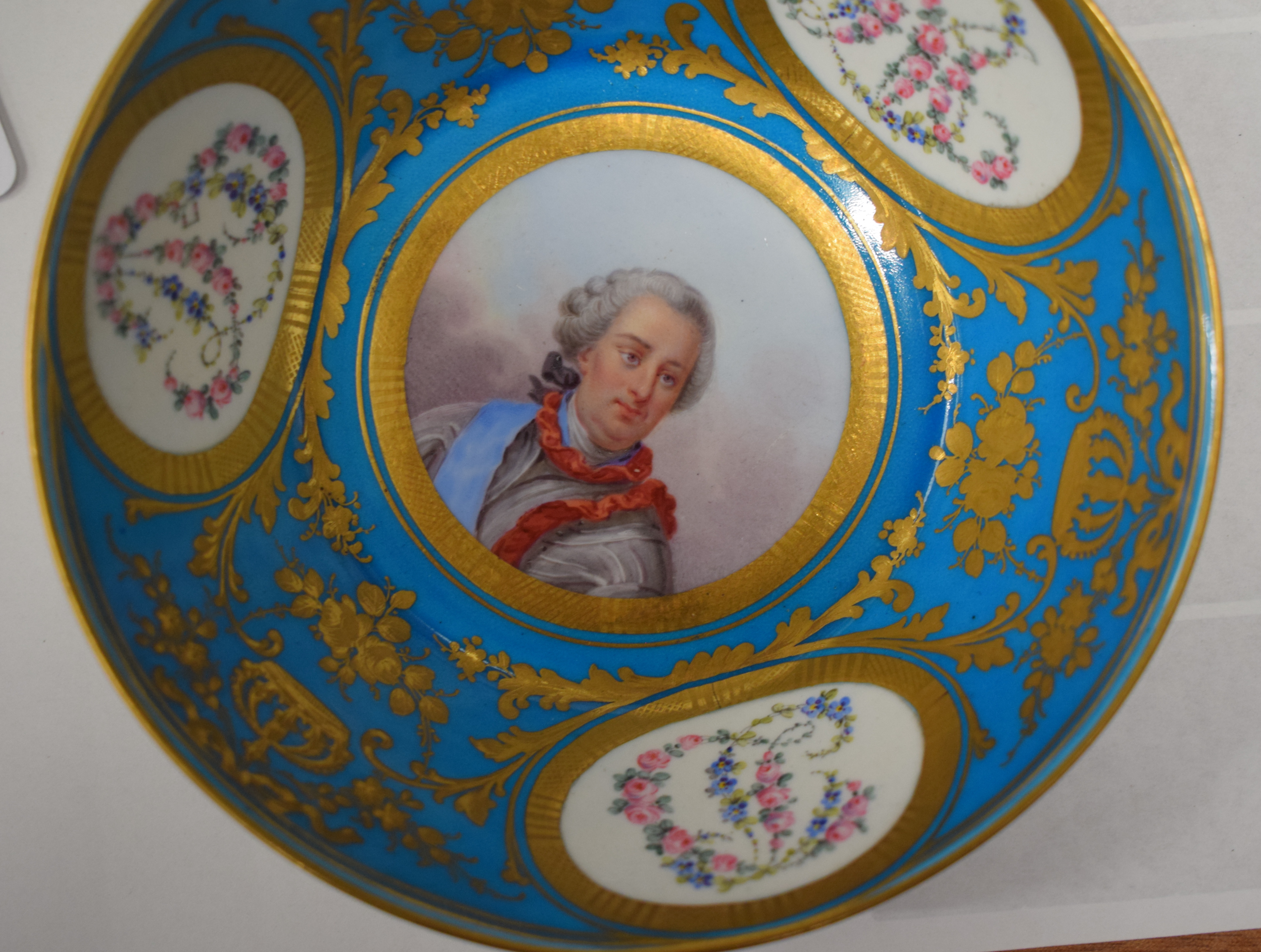 A FINE 19TH CENTURY SEVRES PORCELAIN CABINET CUP AND SAUCER painted with portraits and bands of foli - Image 18 of 20