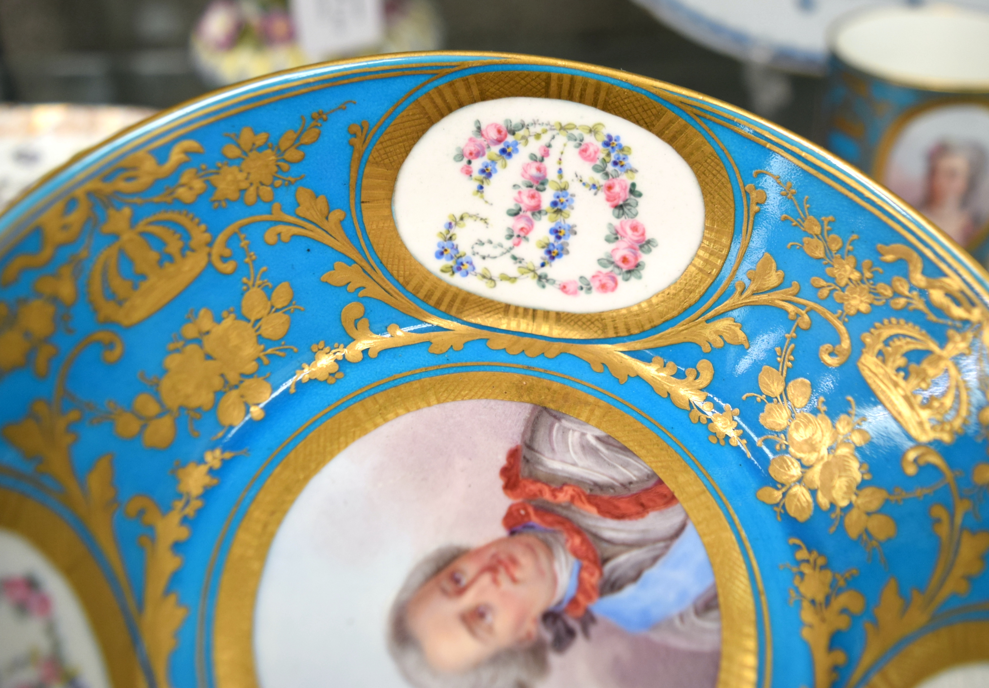 A FINE 19TH CENTURY SEVRES PORCELAIN CABINET CUP AND SAUCER painted with portraits and bands of foli - Image 11 of 20