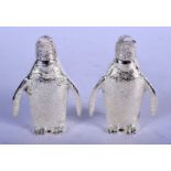 A PAIR OF SILVER PLATED PENGUIN CONDIMENTS. 8 cm x 5 cm.