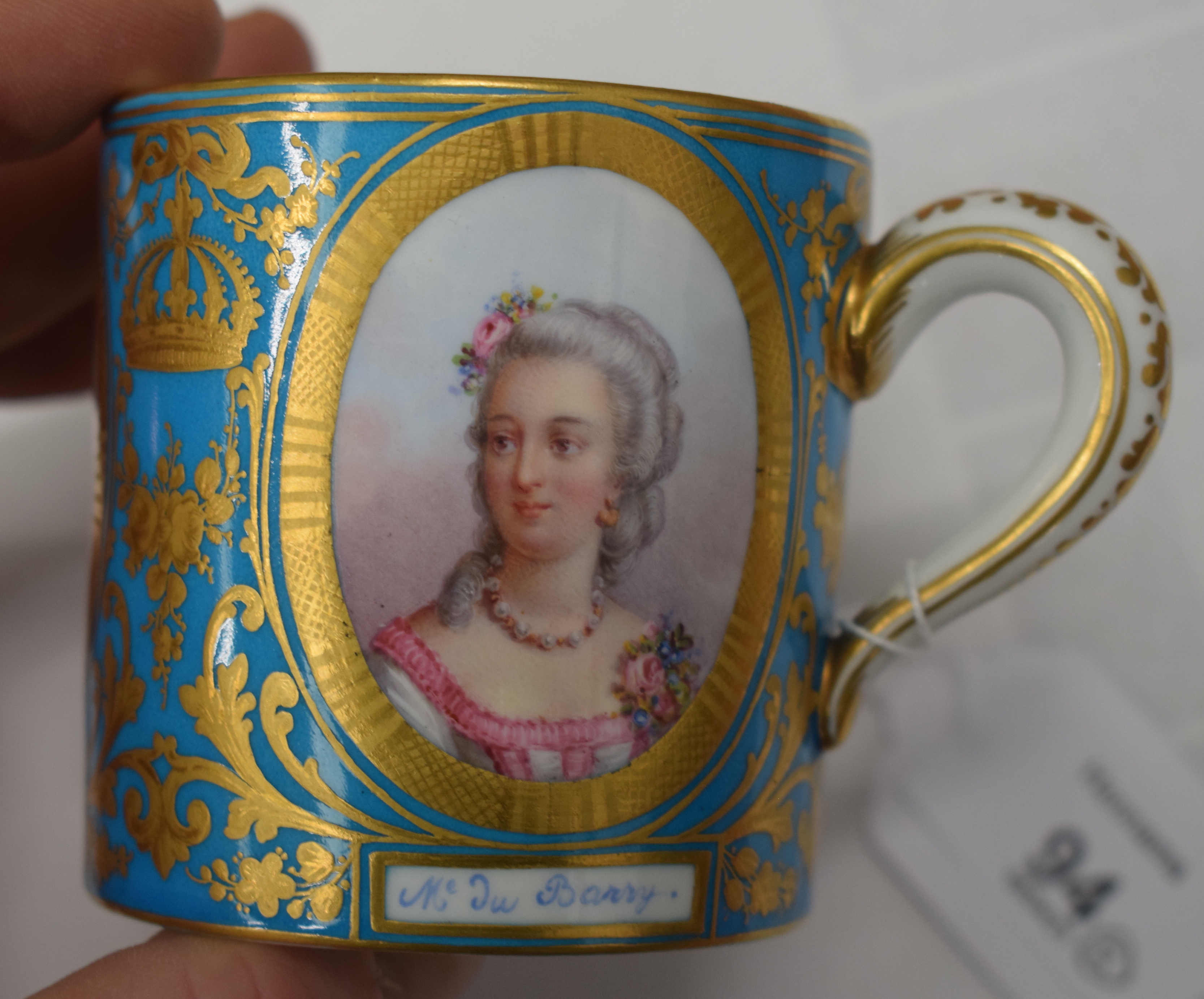 A FINE 19TH CENTURY SEVRES PORCELAIN CABINET CUP AND SAUCER painted with portraits and bands of foli - Image 13 of 20