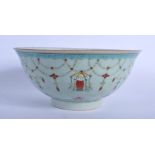 AN 18TH CENTURY CHINESE EXPORT FAMILLE ROSE PORCELAIN BOWL Qianlong mark and late in the period. 15.