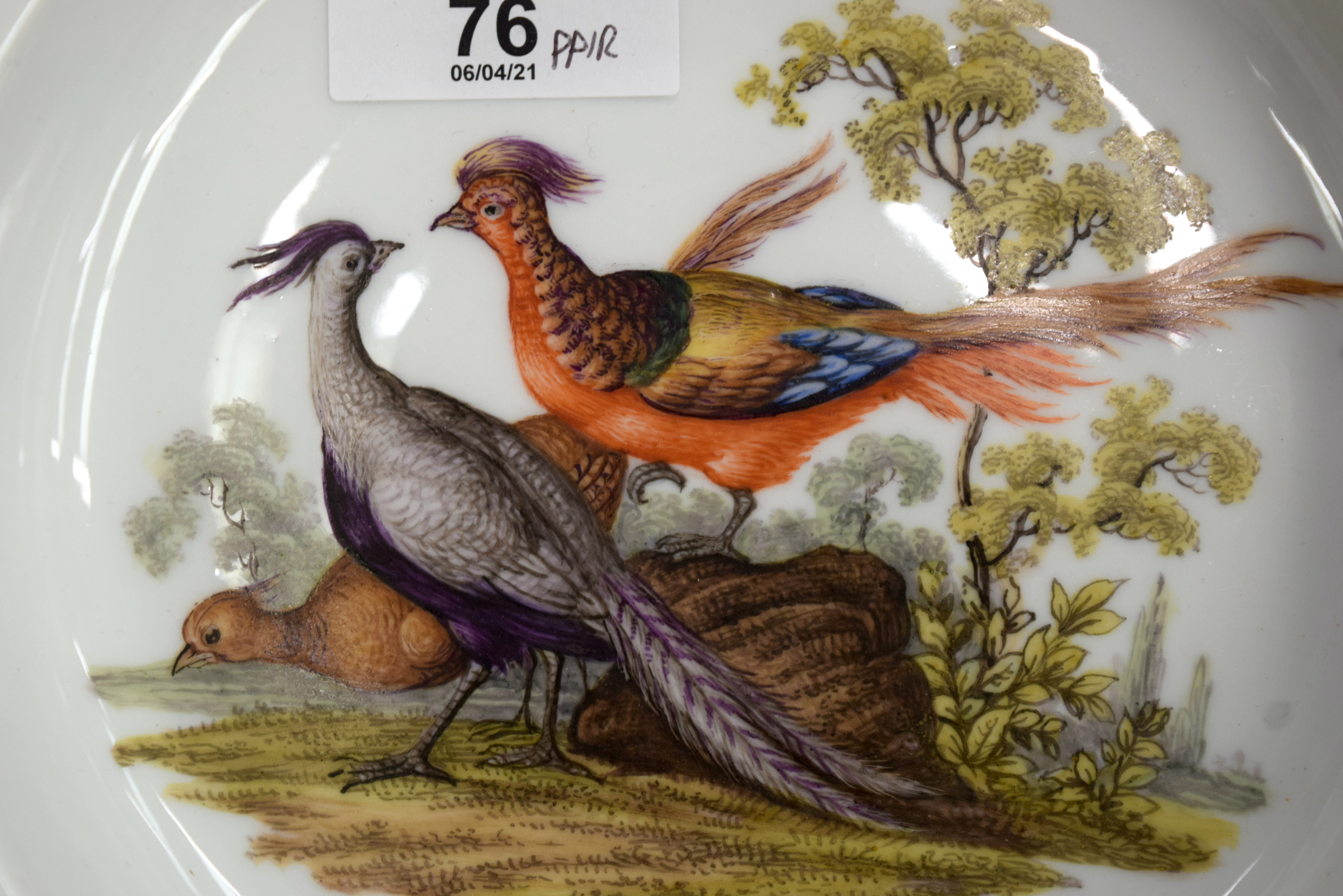 A PAIR OF 19TH CENTURY MEISSEN PORCELAIN BARBED BOWLS painted with fowl and exotic birds within land - Image 3 of 7