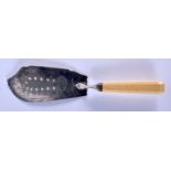 AN ANTIQUE IVORY AND SILVER FISH SLICE. London 1806. 122 grams overall. 28 cm long.
