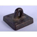 A CHINESE BRONZE SEAL 20th Century. 4 cm x 3 cm.