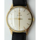 A VINTAGE 9CT GOLD CYMA WRISTWATCH of plain form. 3.25 cm wide.