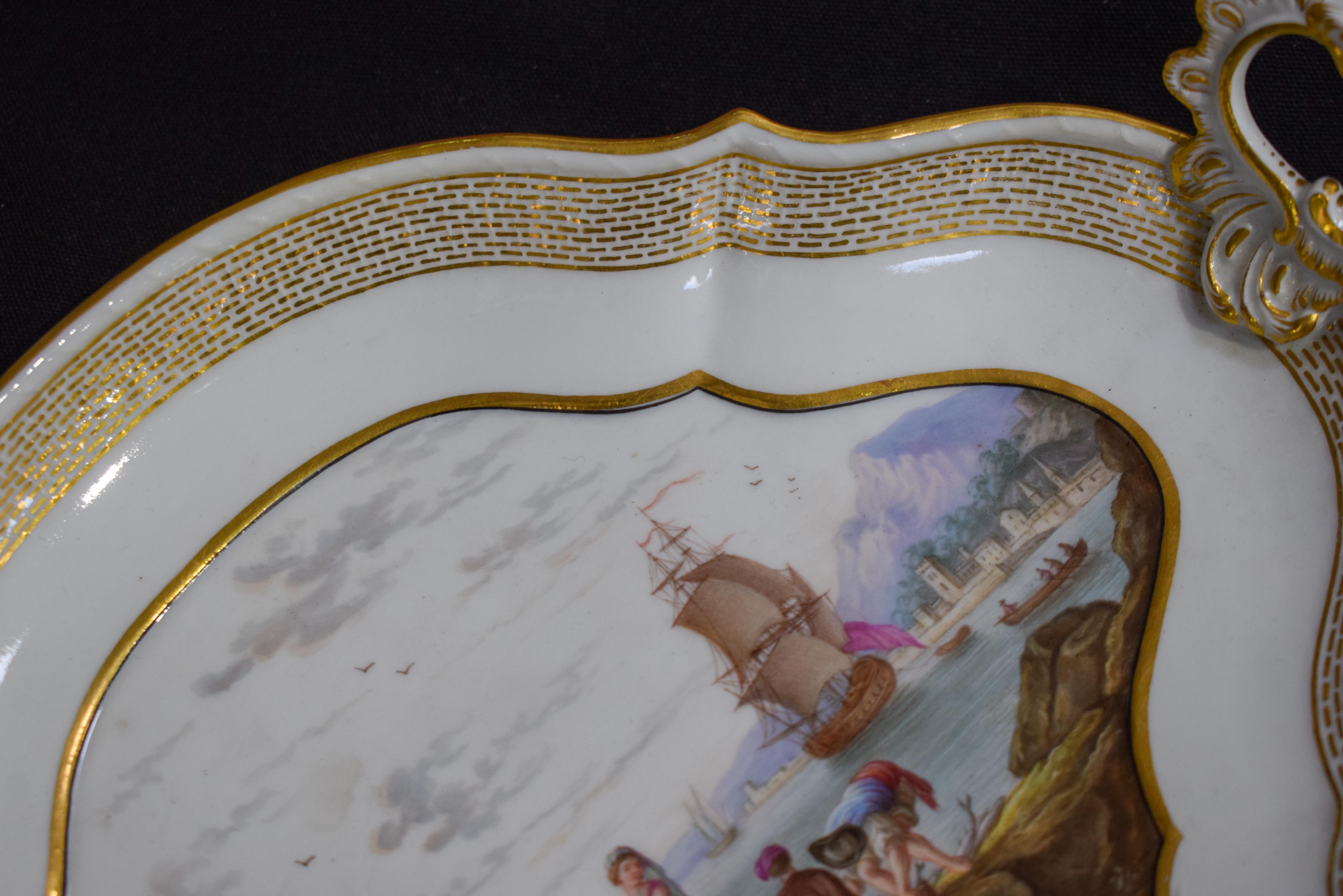 A FINE PAIR OF 18TH/19TH CENTURY MEISSEN TWIN HANDLED PORCELAIN DISHES painted with coastal views. 2 - Image 6 of 19