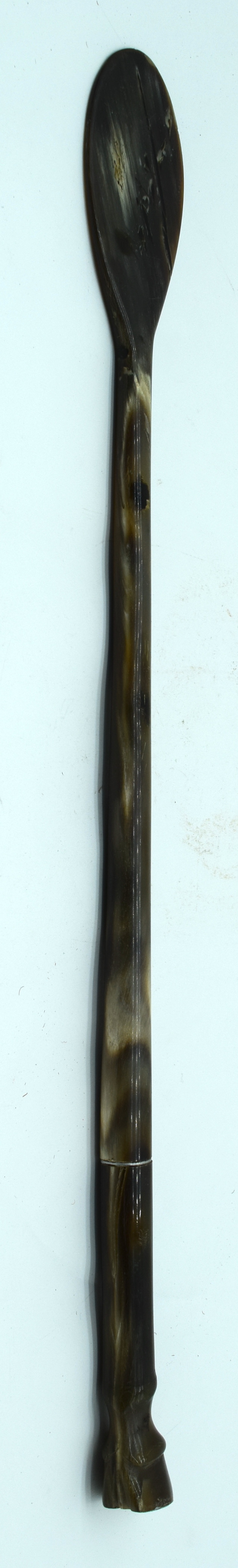 A RARE 19TH CENTURY MIDDLE EASTERN CARVED RHINOCEROS HORN SWAGGER STICK with shoe horn terminal. 180