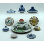 A 19TH CENTURY FRENCH SAMSONS OF PARIS COVER together with other Continental porcelain covers. Large