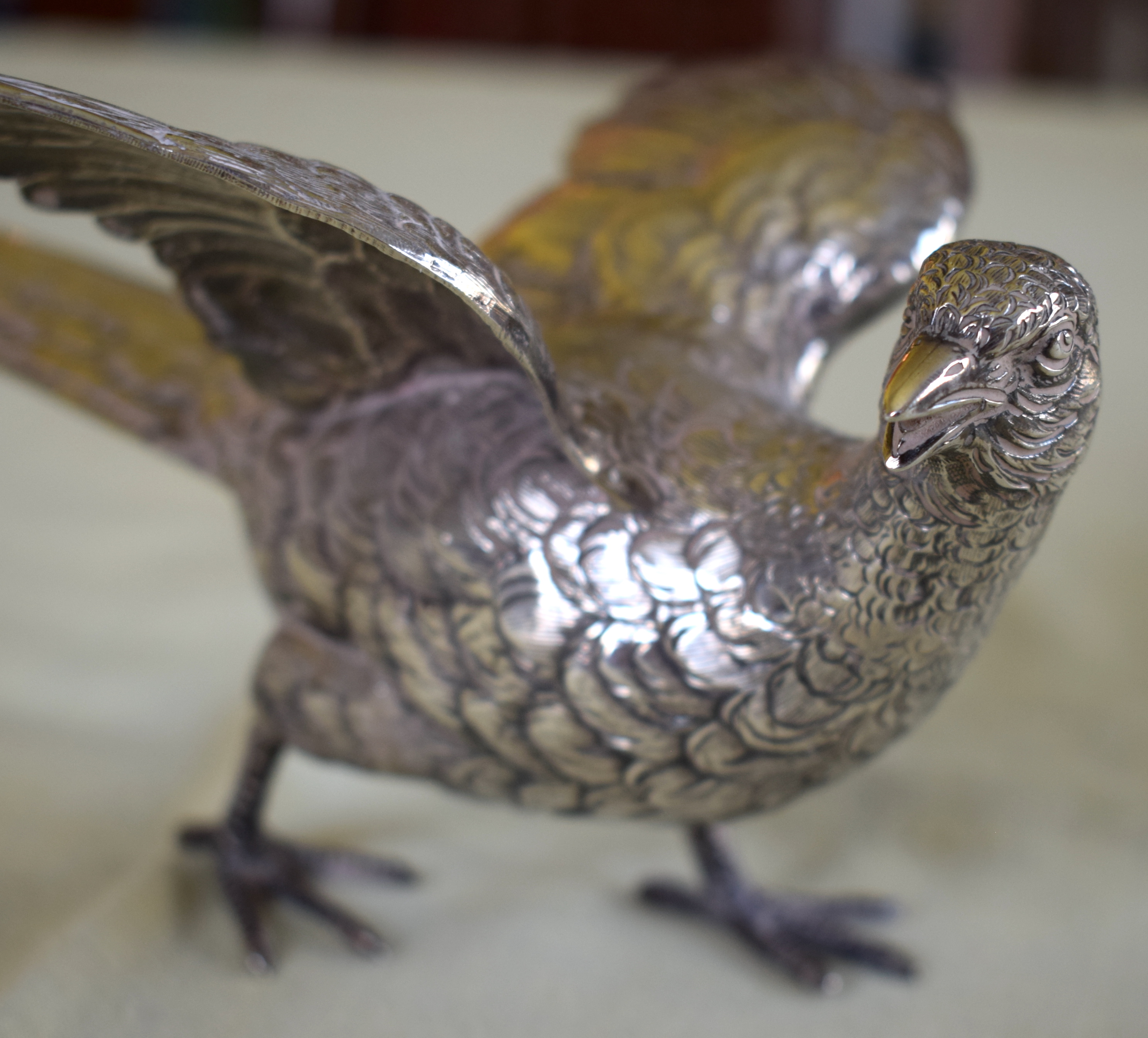 A LOVELY PAIR OF STERLING SILVER TABLE PHEASANTS by F & Son Ltd, well modelled in natural stances. 6 - Image 3 of 10
