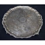 A VERY LARGE EARLY 19TH CENTURY OLD SHEFFIELD PLATED SERVING PLATTER decorated with a central crest