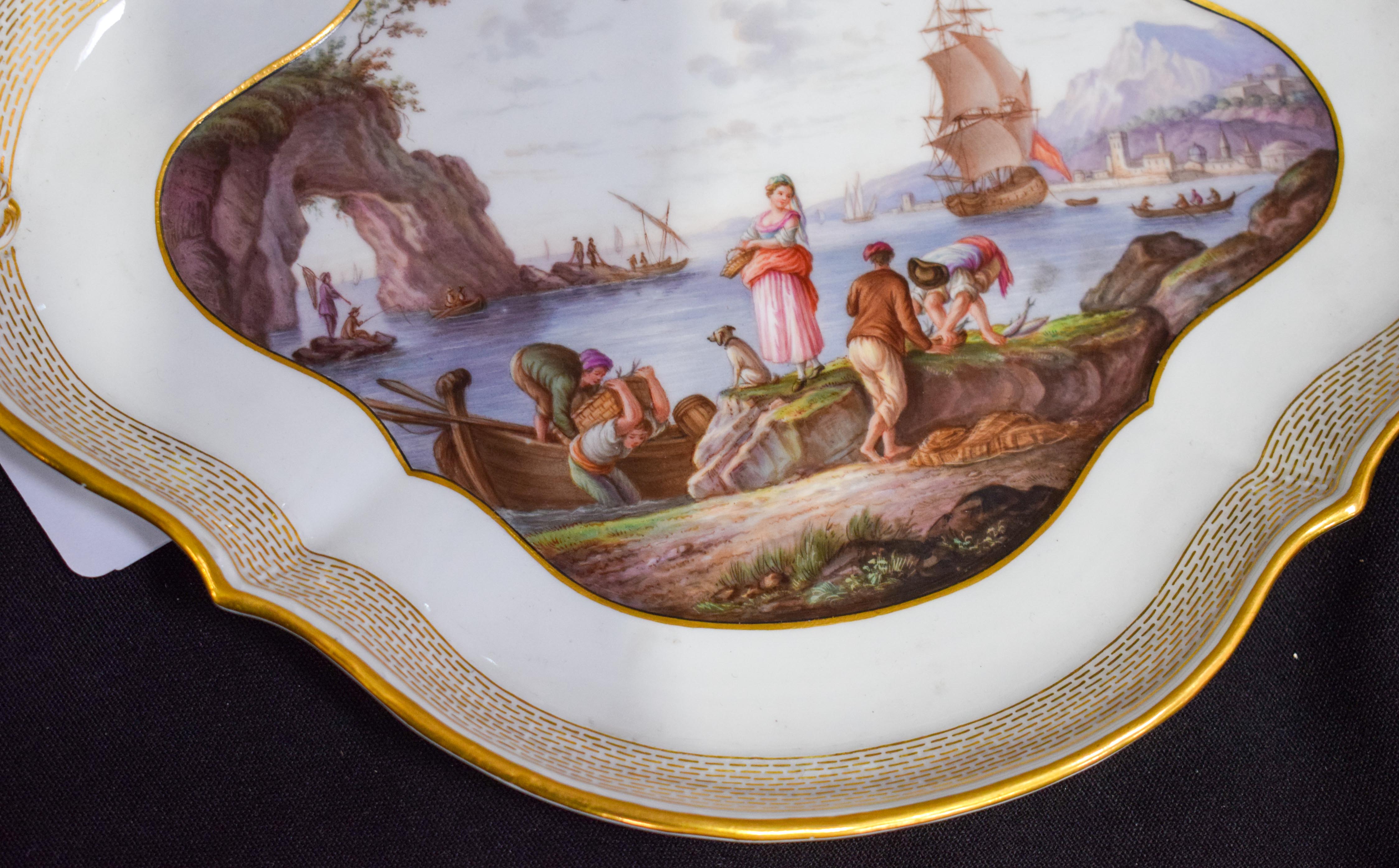 A FINE PAIR OF 18TH/19TH CENTURY MEISSEN TWIN HANDLED PORCELAIN DISHES painted with coastal views. 2 - Image 15 of 19