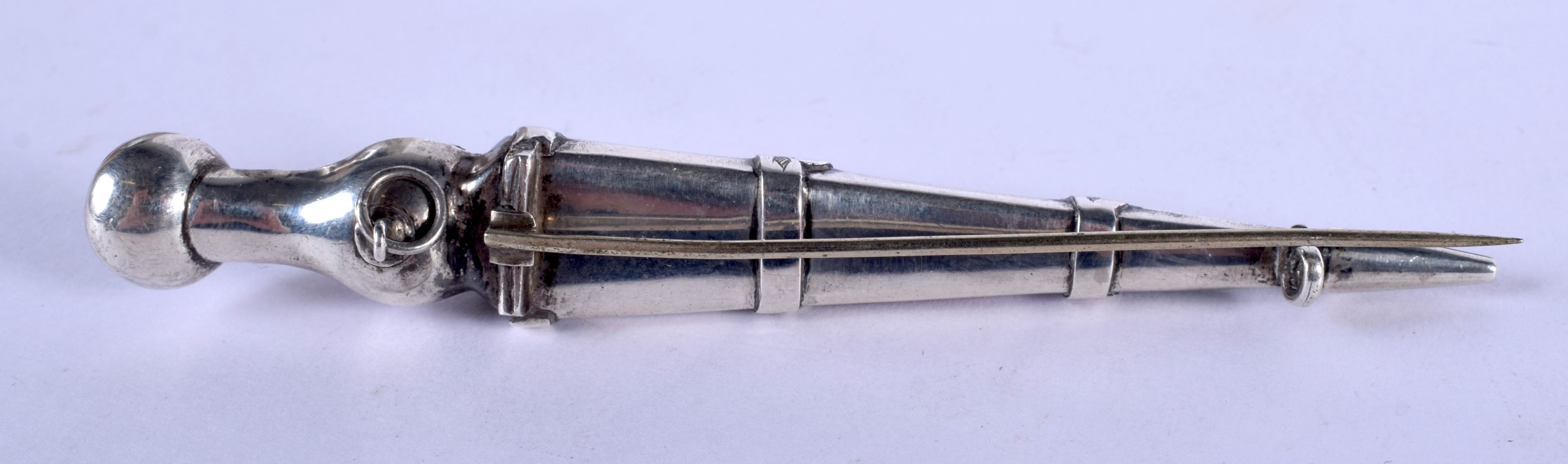 A SCOTTISH SILVER AND AGATE DIRK DAGGER. 17 grams. 10 cm long. - Image 2 of 2