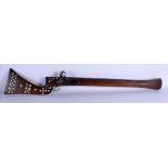 AN ANTIQUE MIDDLE EASTERN SYRIAN TYPE BLUNDERBUSS GUN. 100 cm long.