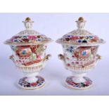 Pair of 19th c. Chamberlain’s sauce tureens and cover with chinese designs, printed mark. 22cm High