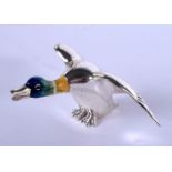 A SILVER AND ENAMEL DUCK. 30 grams. 5 cm x 2.5 cm.