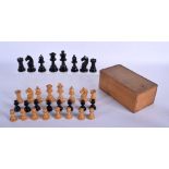 AN ANTIQUE BOXWOOD AND EBONY CHESS SET. Largest 7 cm high. (qty)