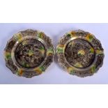 A PAIR OF 18TH CENTURY WHIELDON TYPE SCALLOPED DISHES painted with an egg and spinach glaze. 19 cm w
