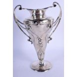 AN ART NOUVEAU TWIN HANDLED SILVER TROPGY. Birmingham 1900. 575 grams. 25 cm x 17 cm.