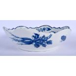 18th c. Caughley junket dish or salad bowl printed and painted with the Pine Cone pattern, Large C m