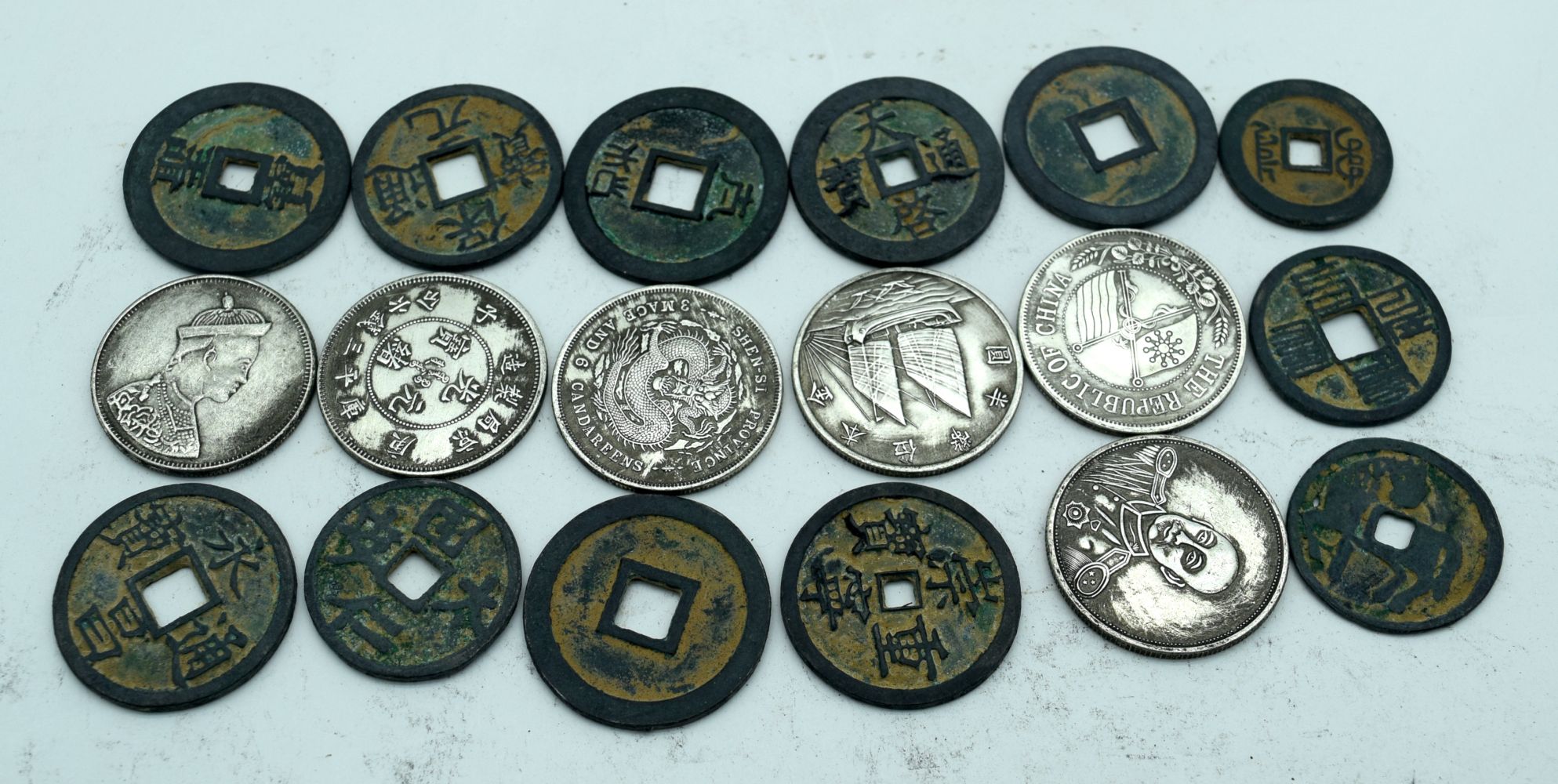 A collection of Chinese coins and tokens - Image 2 of 2