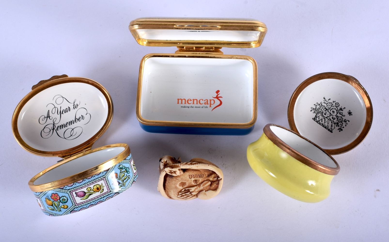 THREE HALCYON DAYS ENAMELLED BOXES together with a netsuke. (4) - Image 3 of 4
