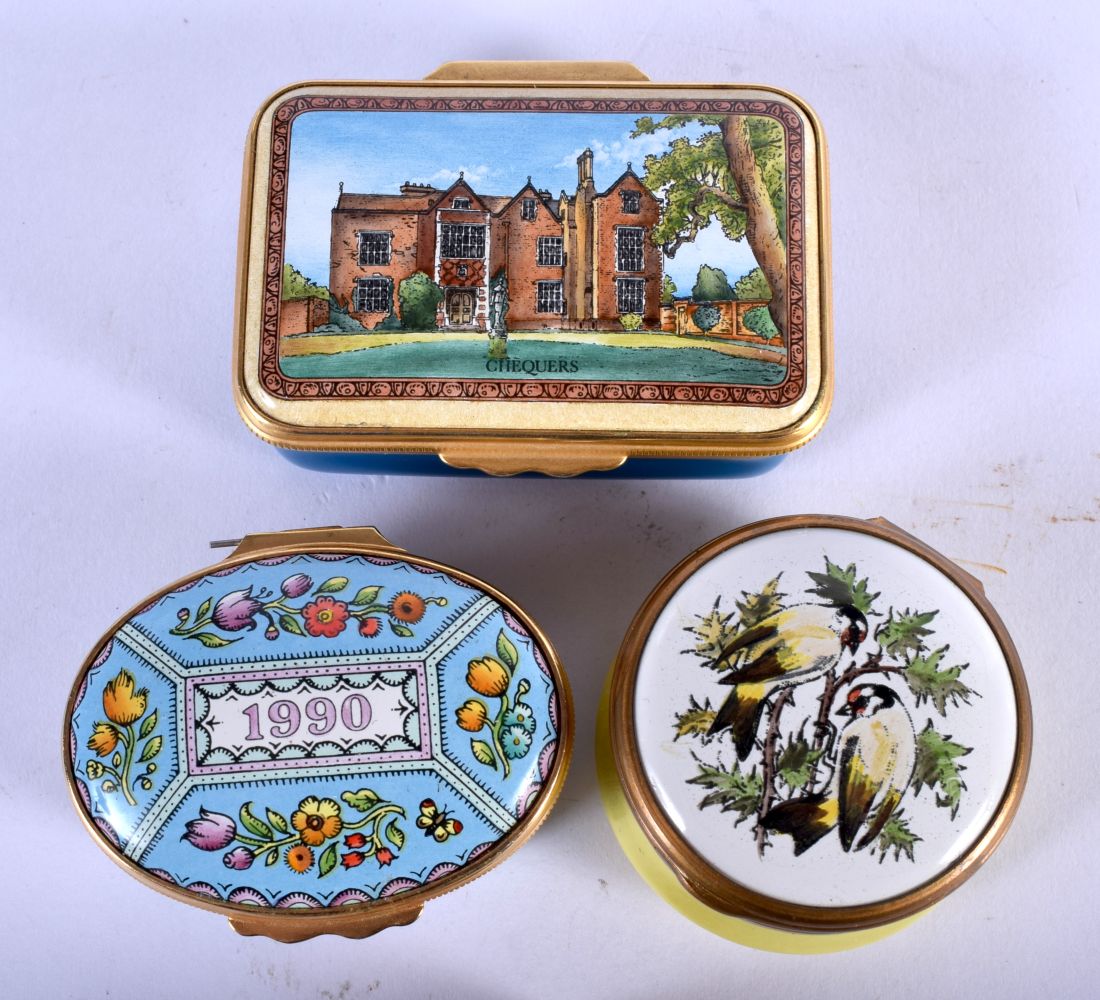 THREE HALCYON DAYS ENAMELLED BOXES together with a netsuke. (4) - Image 2 of 4